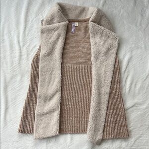 Alya Cozy Knit Sweater Vest with Faux Shearling Collar Size L